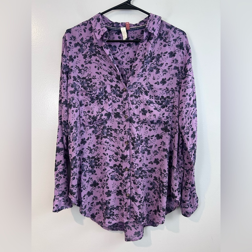 Pilcro Anthropologie Purple Floral Button Down Silky Collared Shirt Size Small